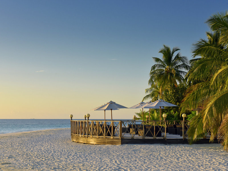 Angaga Island Resort & Spa 7