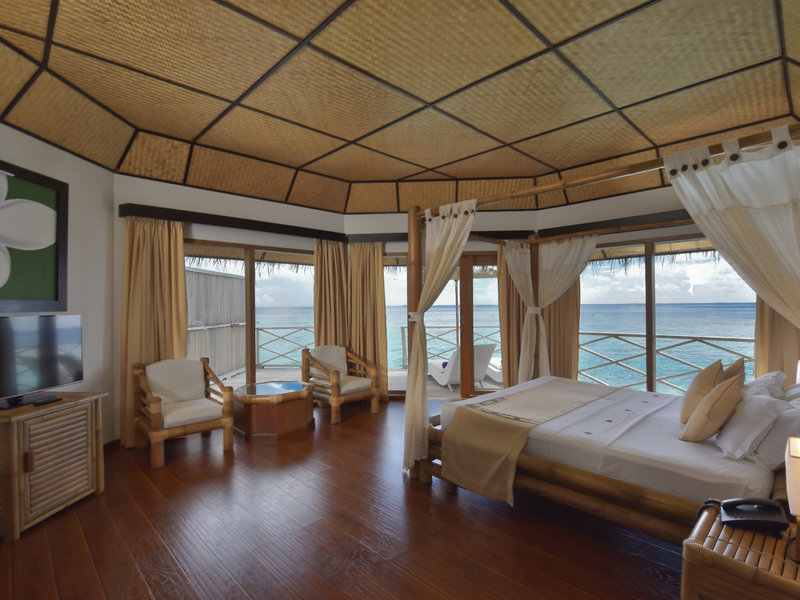 Angaga Island Resort & Spa 28
