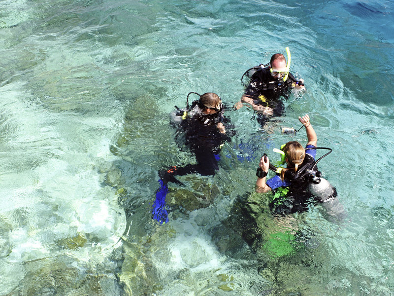 Angaga Island Resort & Spa 39