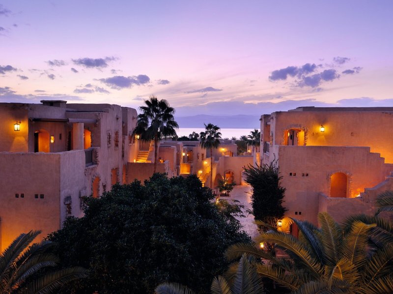 Mövenpick Resort & Spa Dead Sea 2