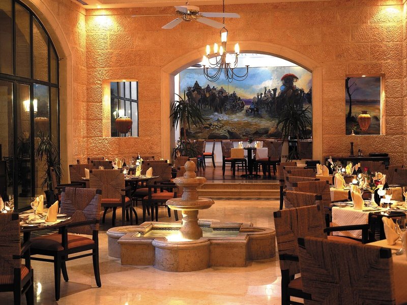 Mövenpick Resort & Spa Dead Sea 26