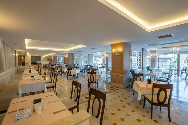 Monachus Hotel & Spa 18