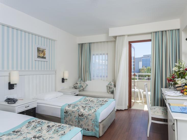 Monachus Hotel & Spa 3
