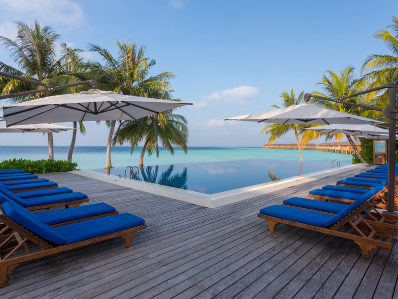 Vilamendhoo Island Resort & Spa 14