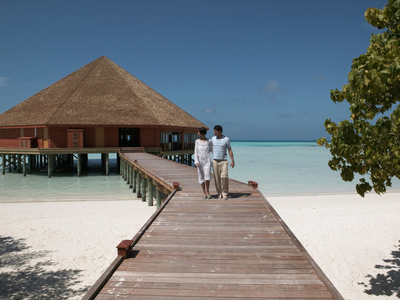 Vilamendhoo Island Resort & Spa 37