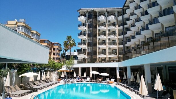 Monte Carlo Hotel 8