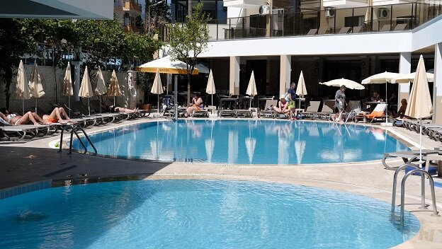 Monte Carlo Hotel 10