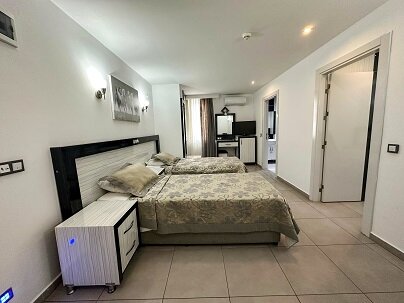 Monte Carlo Hotel 20