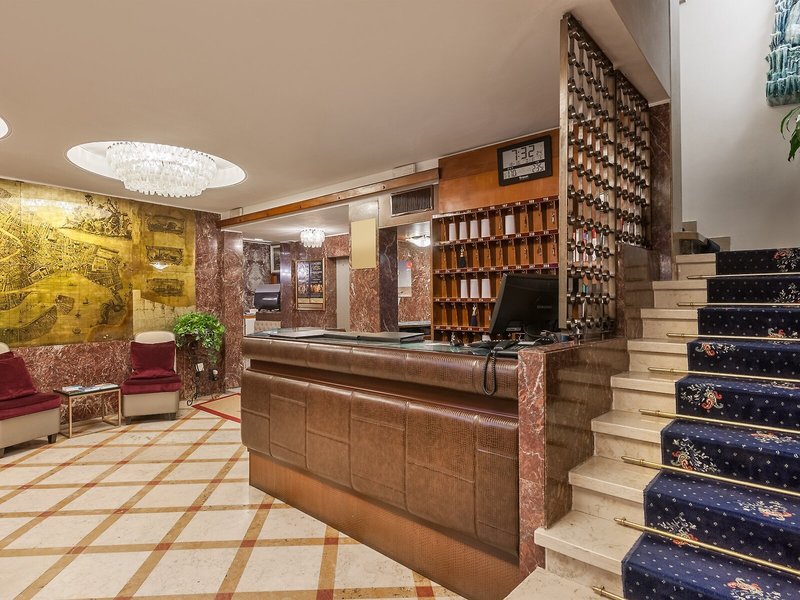 Hotel Montecarlo 4