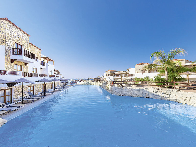 Costa Lindia Beach 7