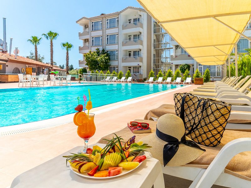 New Garden Apart Hotel 10