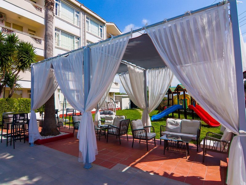 New Garden Apart Hotel 32