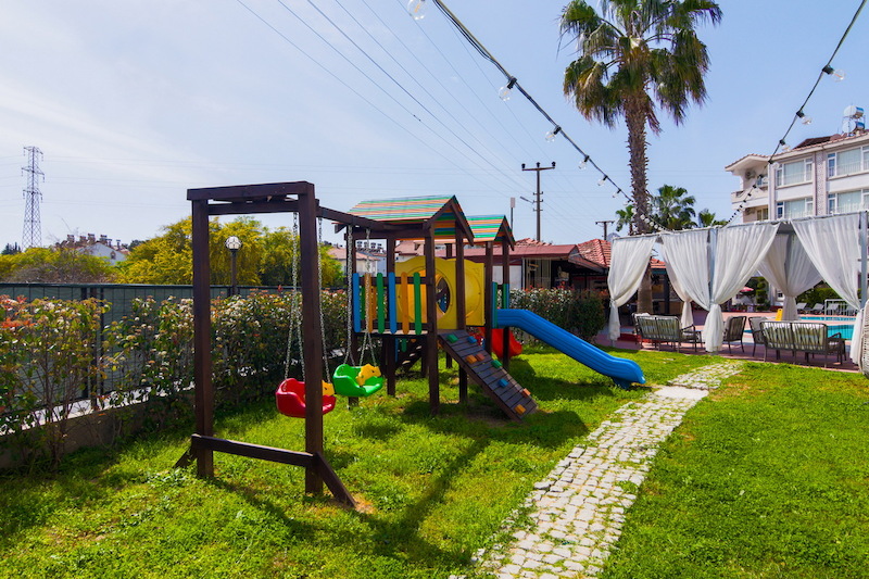 New Garden Luna Side Apart Hotel 11