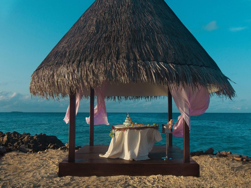 Taj Coral Reef Resort & Spa, Maldives 9