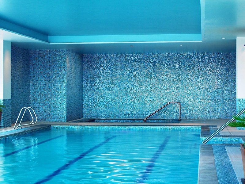 The Westin Bellevue 6 - Outdoor Pool