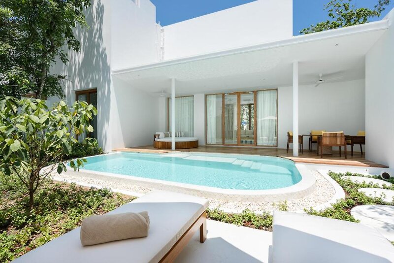 SALA Samui Chaweng Beach Resort 14