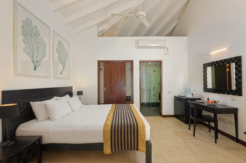 Embudu Village Resort 8