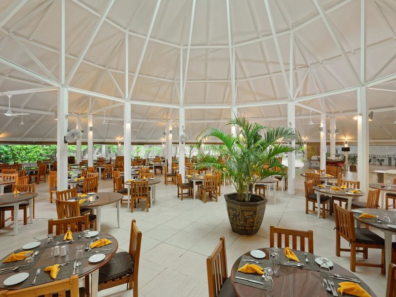 Embudu Village Resort 13