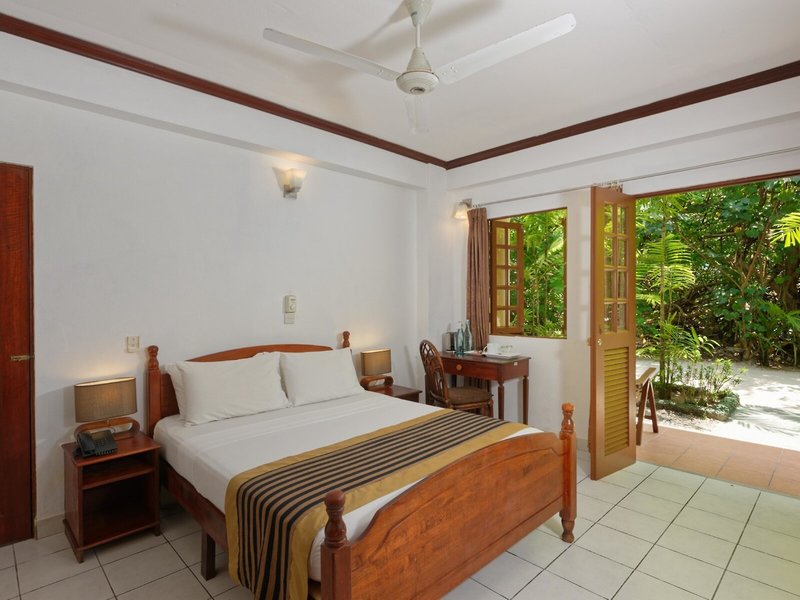 Embudu Village Resort 35