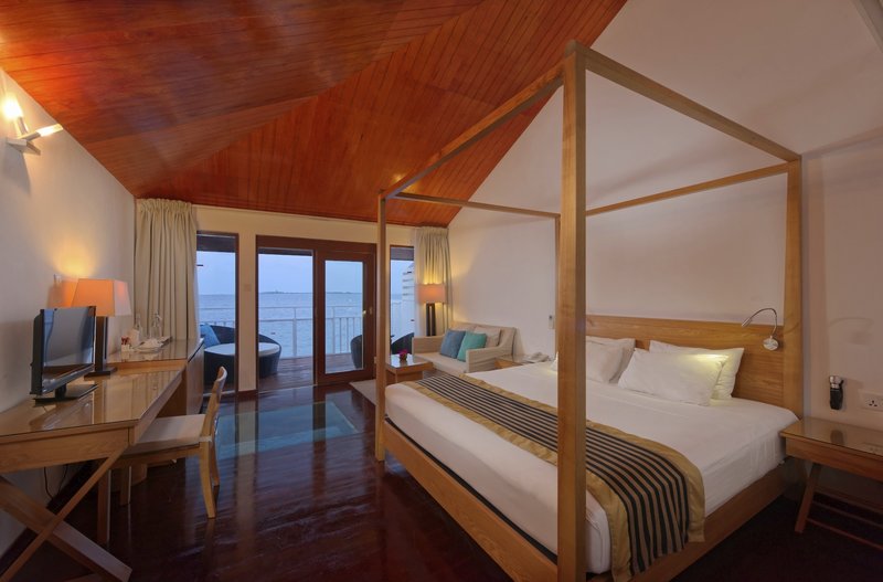 Embudu Village Resort 10