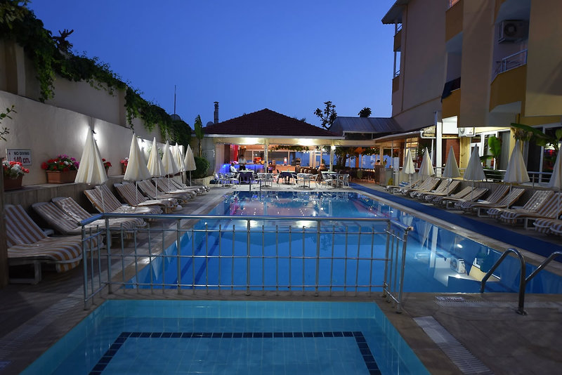 Muz Hotel 13