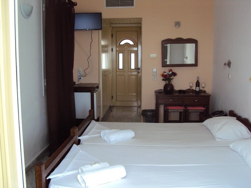 Mykali Hotel 8