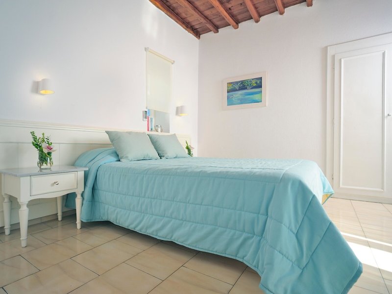 Mykonos Beach 16 - Room Example