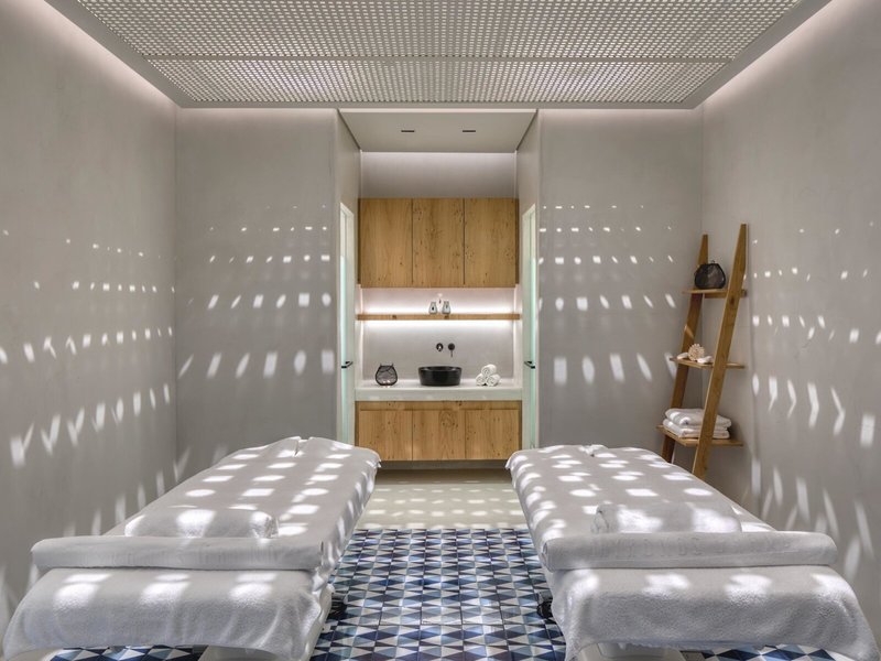 Mykonos Grand Hotel & Resort 40