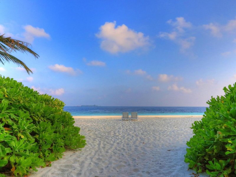 Fihalhohi Island Resort 11