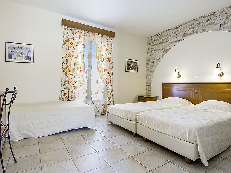 Naxos Palace 7