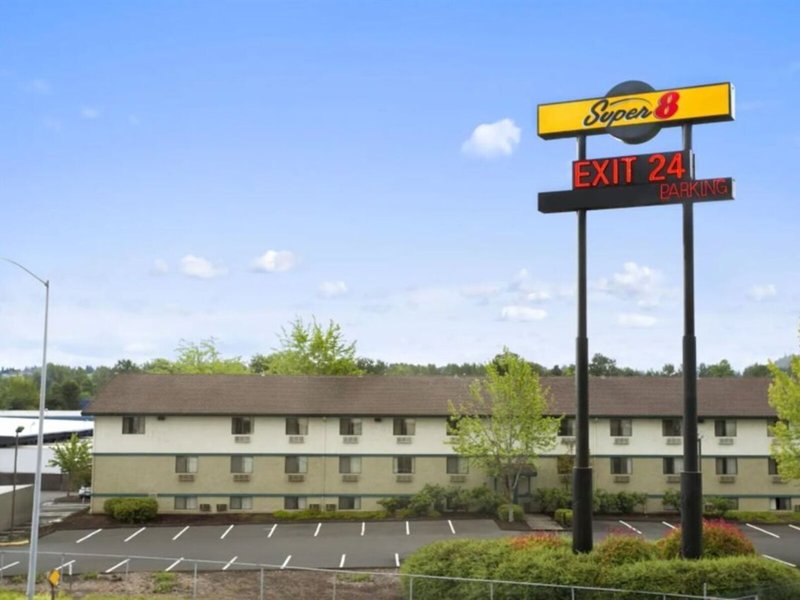 Super 8 Motel Portland Airport