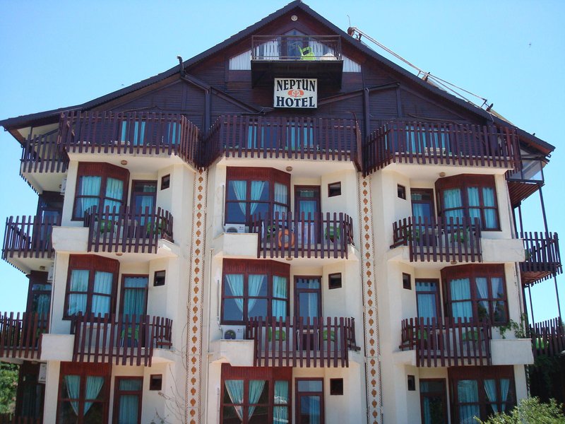Neptün Hotel 1