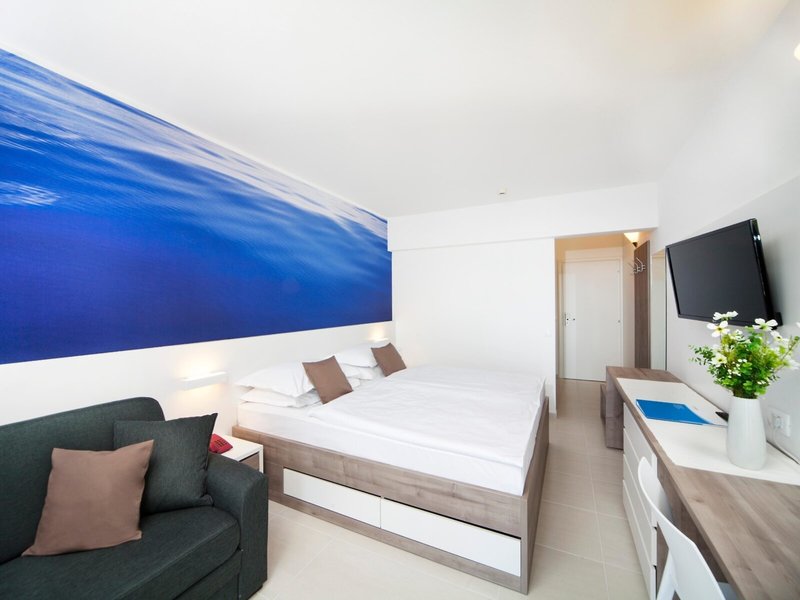 smartline Bluesun Neptun 47