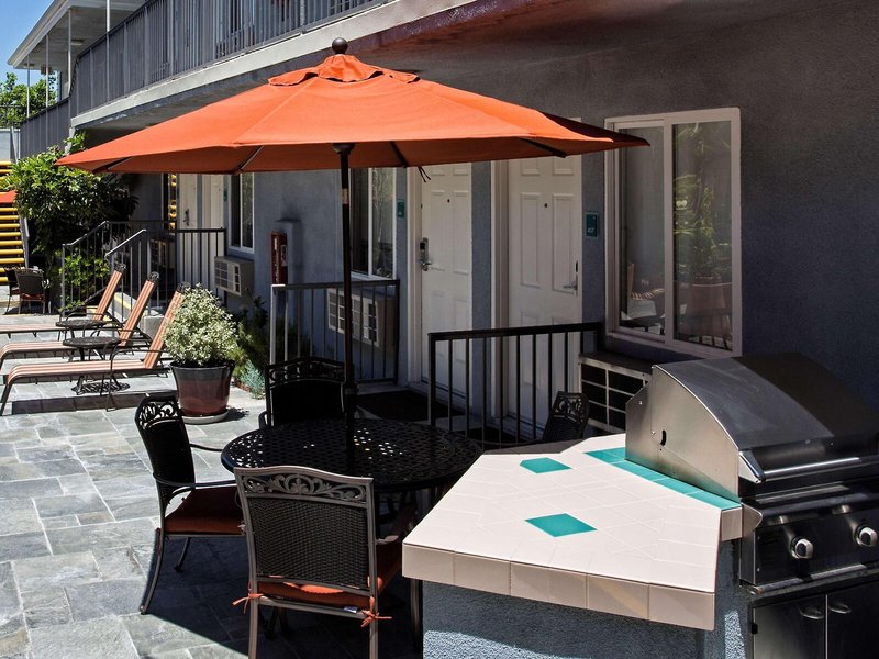 SureStay Hotel by Best Western Santa Monica 6