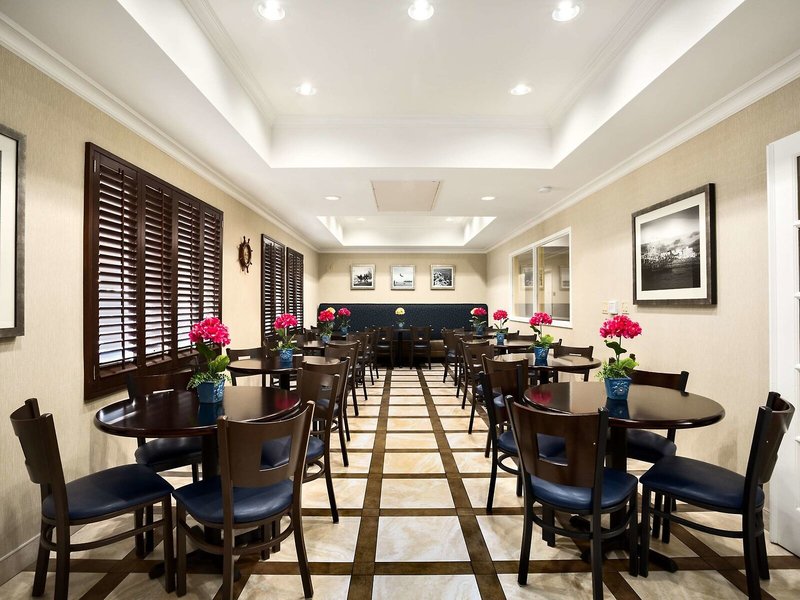 SureStay Hotel by Best Western Santa Monica 11