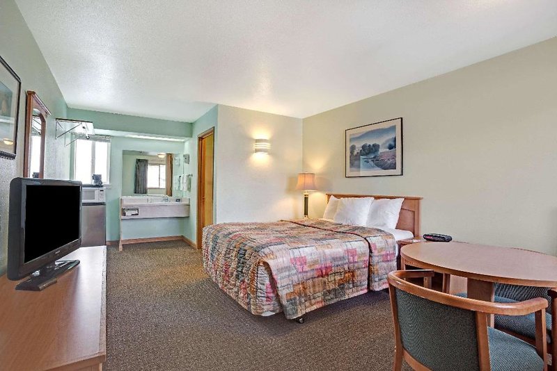 Travelodge by Wyndham Seattle North of Downtown 3