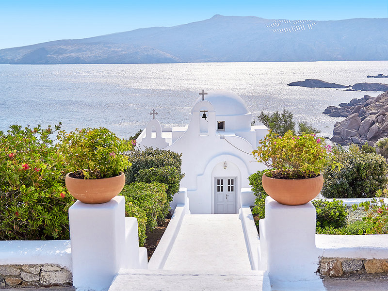 Mykonos Lolita, A Grecotel Resort to Live 4