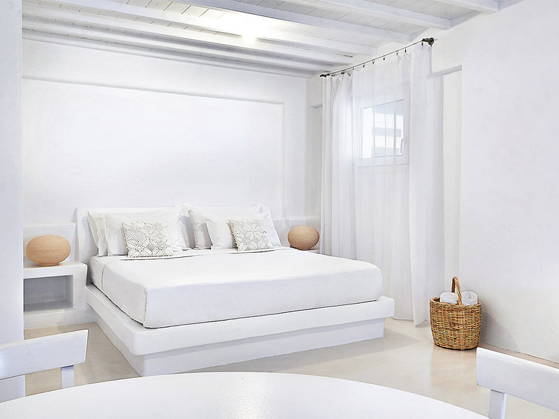 Mykonos Lolita, A Grecotel Resort to Live 12