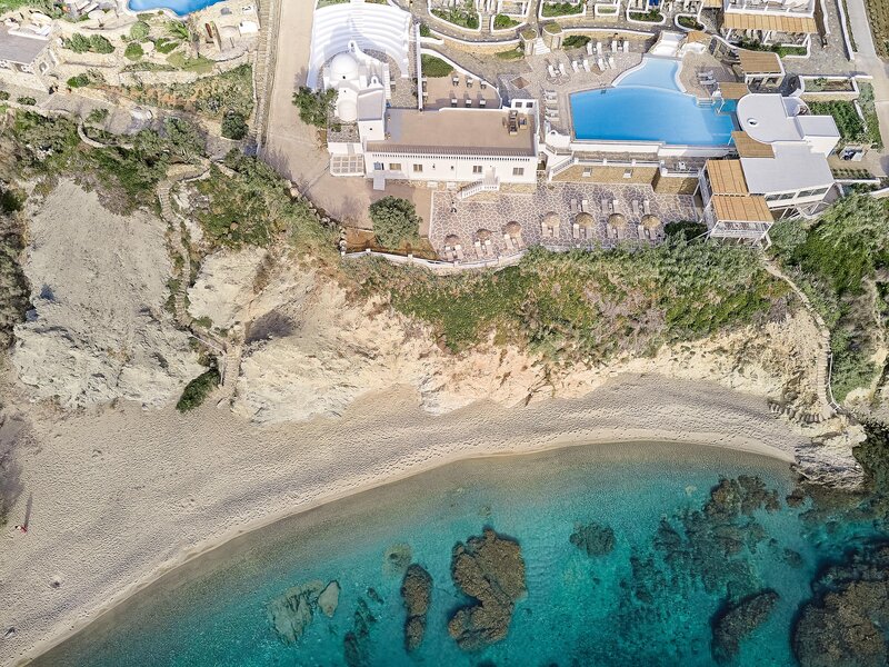 Mykonos Lolita, A Grecotel Resort to Live 23