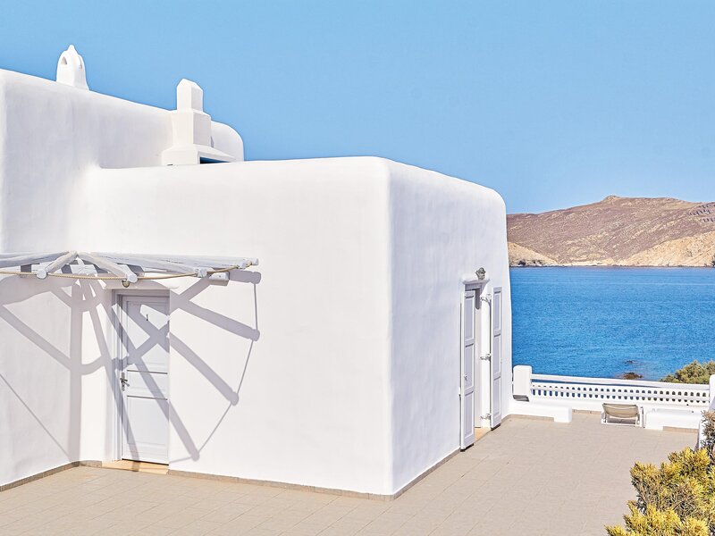 Mykonos Lolita, A Grecotel Resort to Live 24