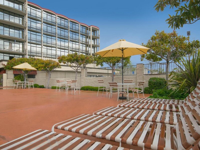 Oakland Airport Executive Hotel 3