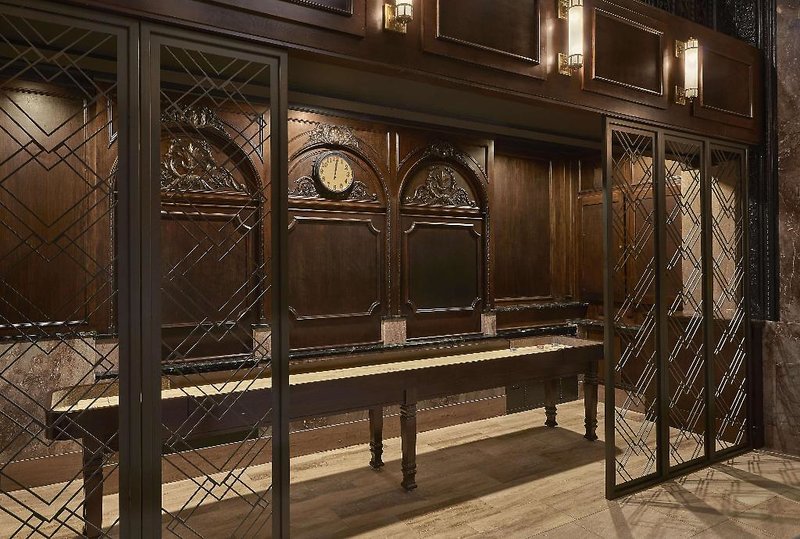 Hotel Phillips Kansas City, Curio Collection by Hilton