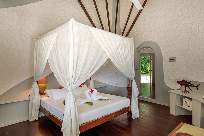 Nika Island Resort 9