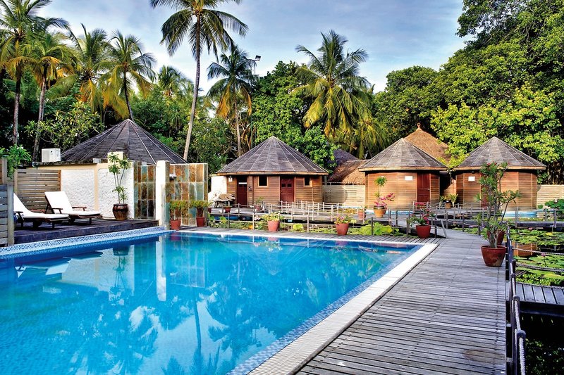 Nika Island Resort & Spa 4