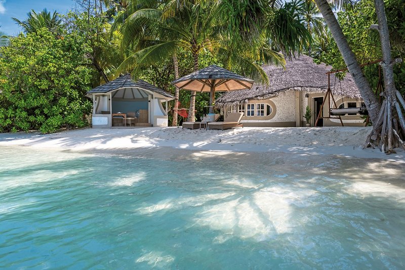 Nika Island Resort 7