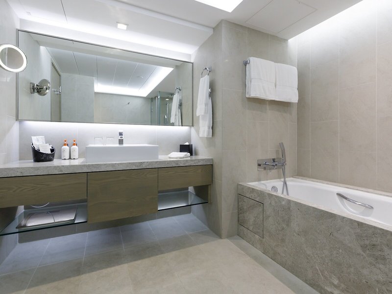 New World Millennium Hong Kong 36