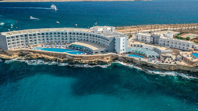 Paradise Bay Resort 1