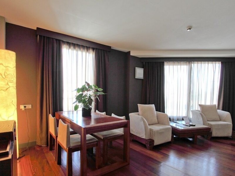 Nippon Hotel 15