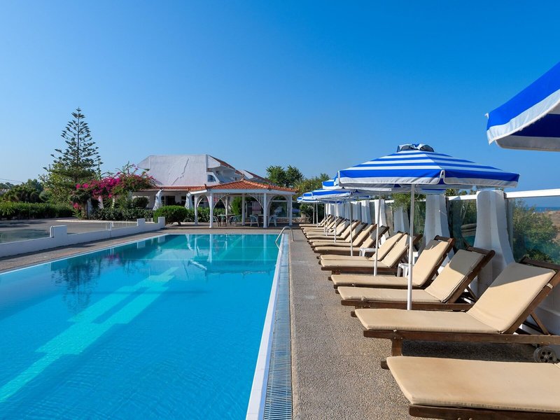Nirvana Beach Hotel 12