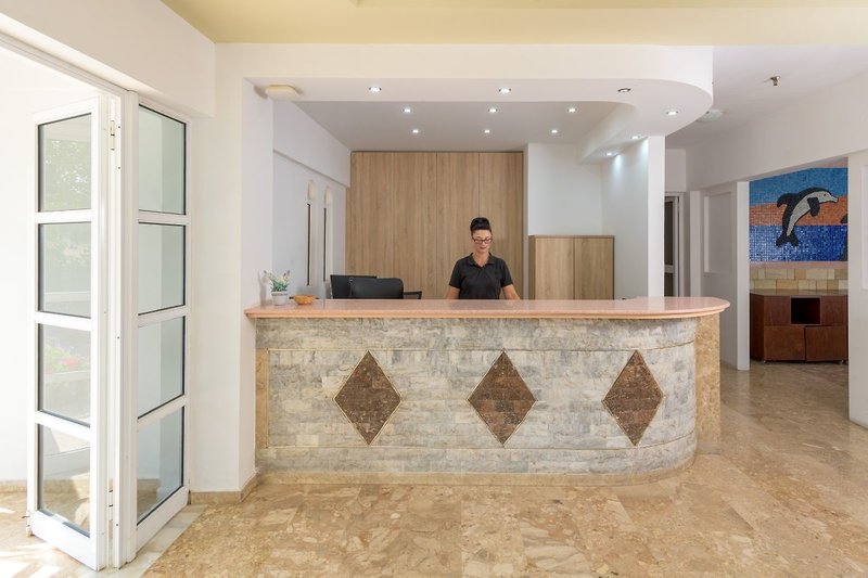 Nirvana Beach Hotel 11